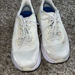 Hoka Clifton 8